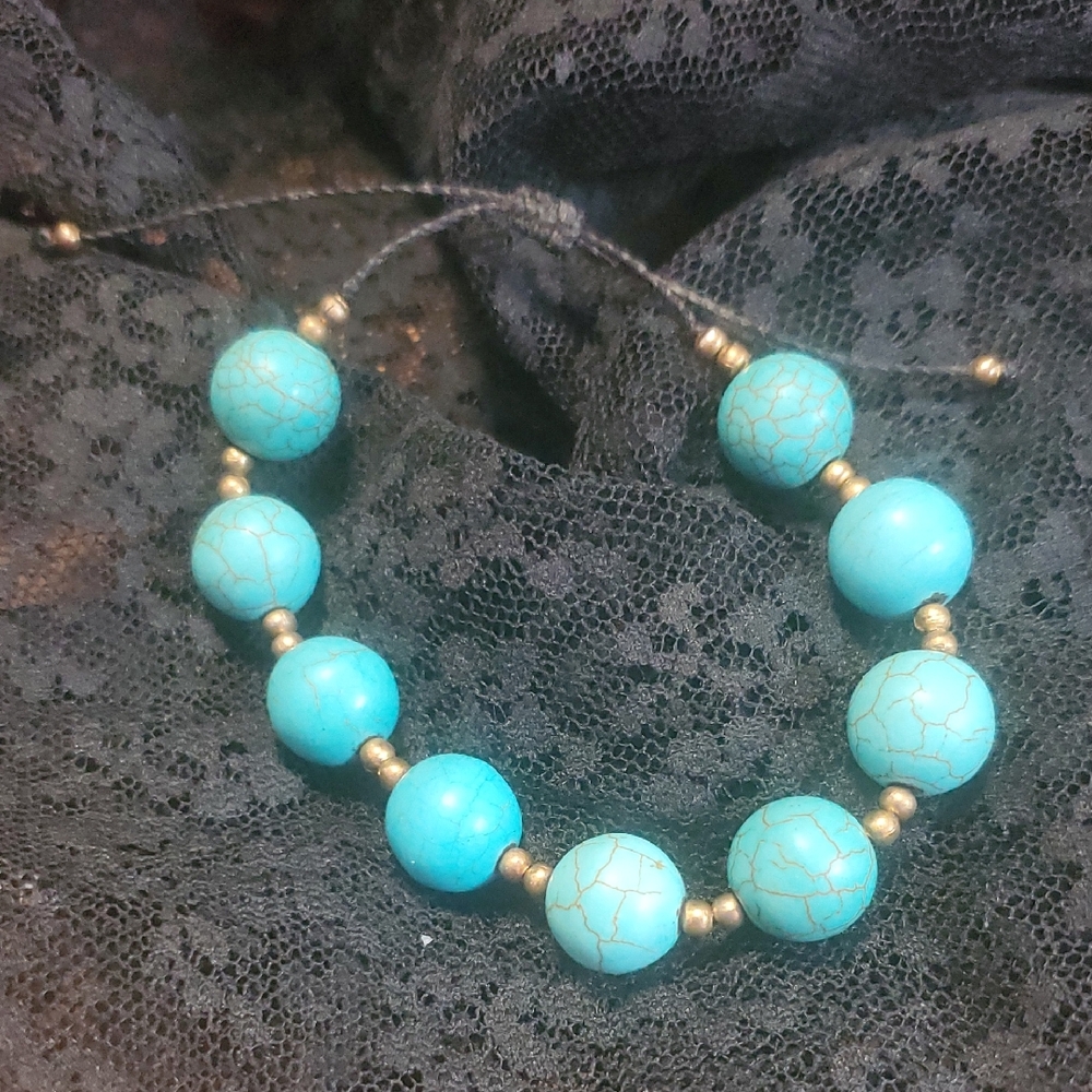 Turquoise Beaded Bracelet with Gold Accents DD